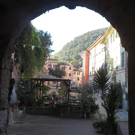 House Apartmán Ameglia