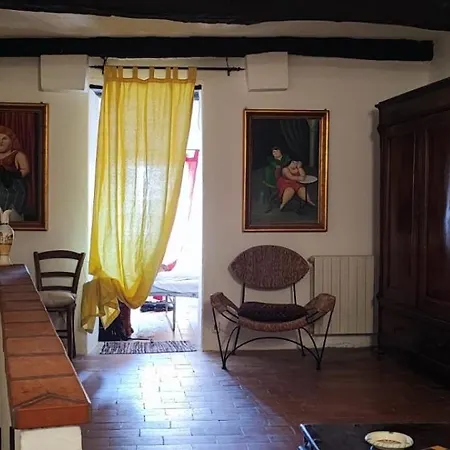 House Ameglia