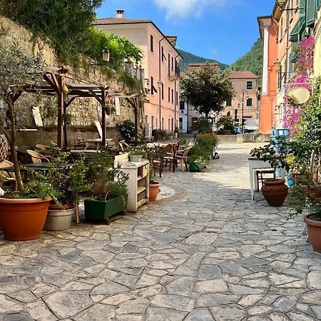 Apartment House Ameglia