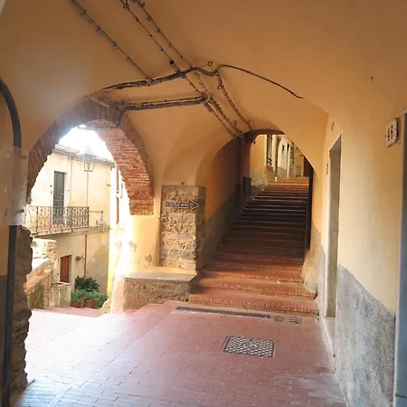 House Apartment *